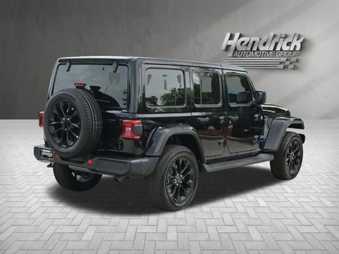 Used 2025 Jeep Wrangler Unlimited Sahara AWD/4WD image 10