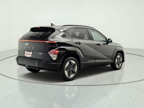 Used 2024 Hyundai Kona SEL FWD image 5
