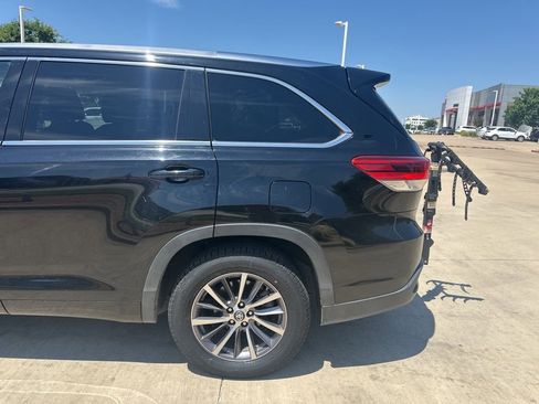 Used 2018 Toyota Highlander XLE FWD image 5