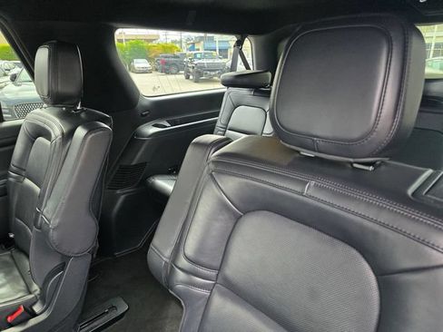 Used 2023 Lincoln Navigator L Reserve w/ Monochromatic Package AWD/4WD image 10