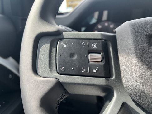 New 2025 Land Rover Defender 110 X-Dynamic SE image 12