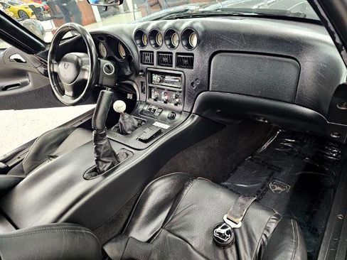 Used 2001 Dodge Viper GTS image 10
