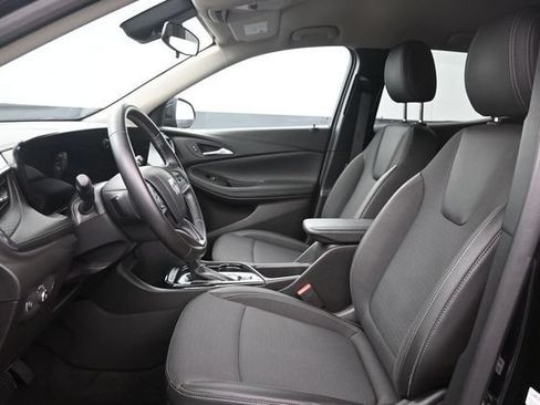 Used 2025 Buick Encore GX Preferred FWD image 15