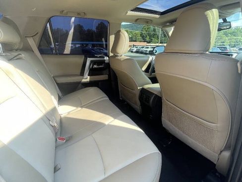 Used 2016 Toyota 4Runner SR5 Premium RWD image 18