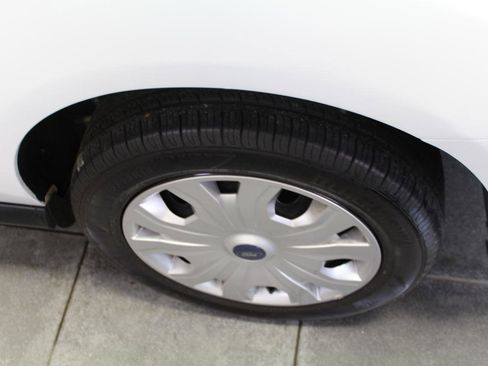 Used 2019 Ford Transit Connect XLT image 31