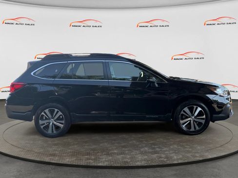 Used 2018 Subaru Outback 2.5i Limited AWD/4WD image 6