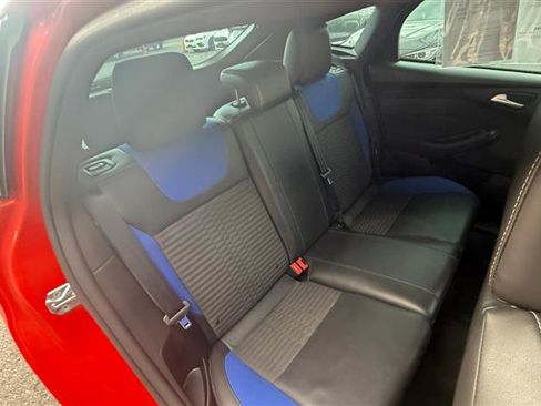 Used 2017 Ford Focus ST image 12
