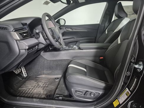 New 2026 Toyota Camry Hybrid image 14