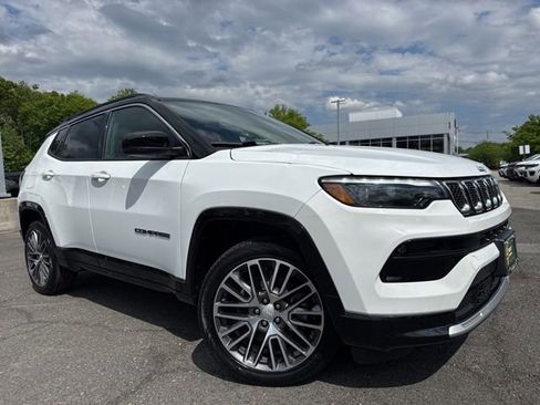 Used 2023 Jeep Compass Limited w/ Elite Group AWD/4WD image 1