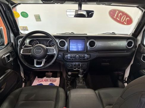 Used 2021 Jeep Wrangler Unlimited Sahara image 40