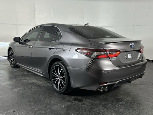 Used 2023 Toyota Camry SE image 6