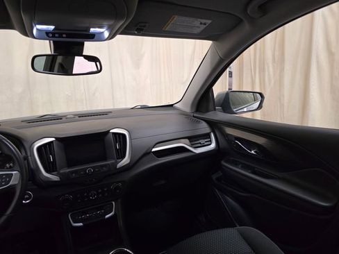 Used 2023 GMC Terrain SLE w/ Driver Convenience Package image 30