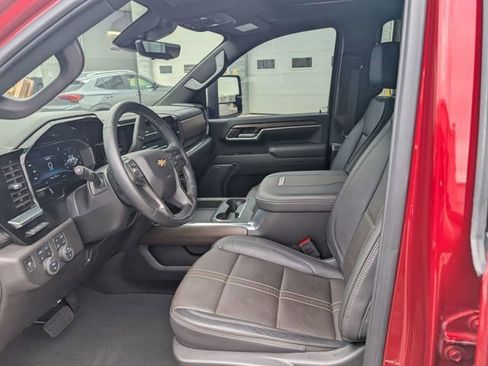 Certified 2025 Chevrolet Silverado 3500 High Country w/ Technology Package image 15