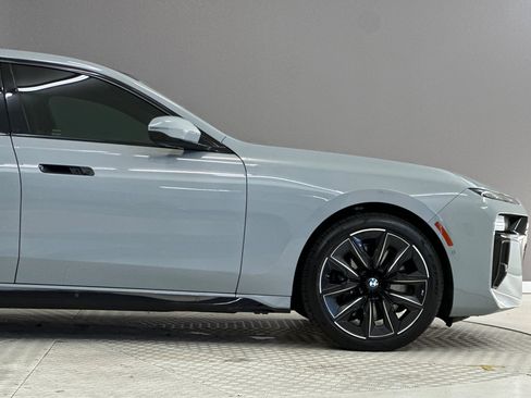 Used 2023 BMW 760i xDrive w/ Executive Package AWD/4WD image 35