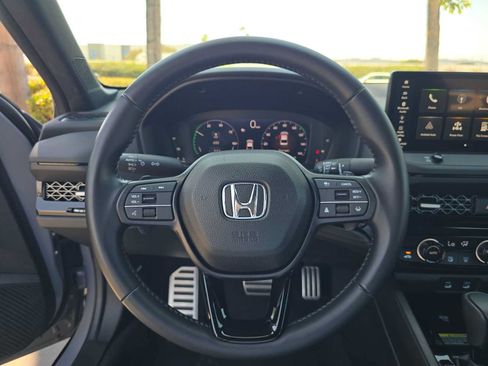 Used 2025 Honda Accord Sport image 24