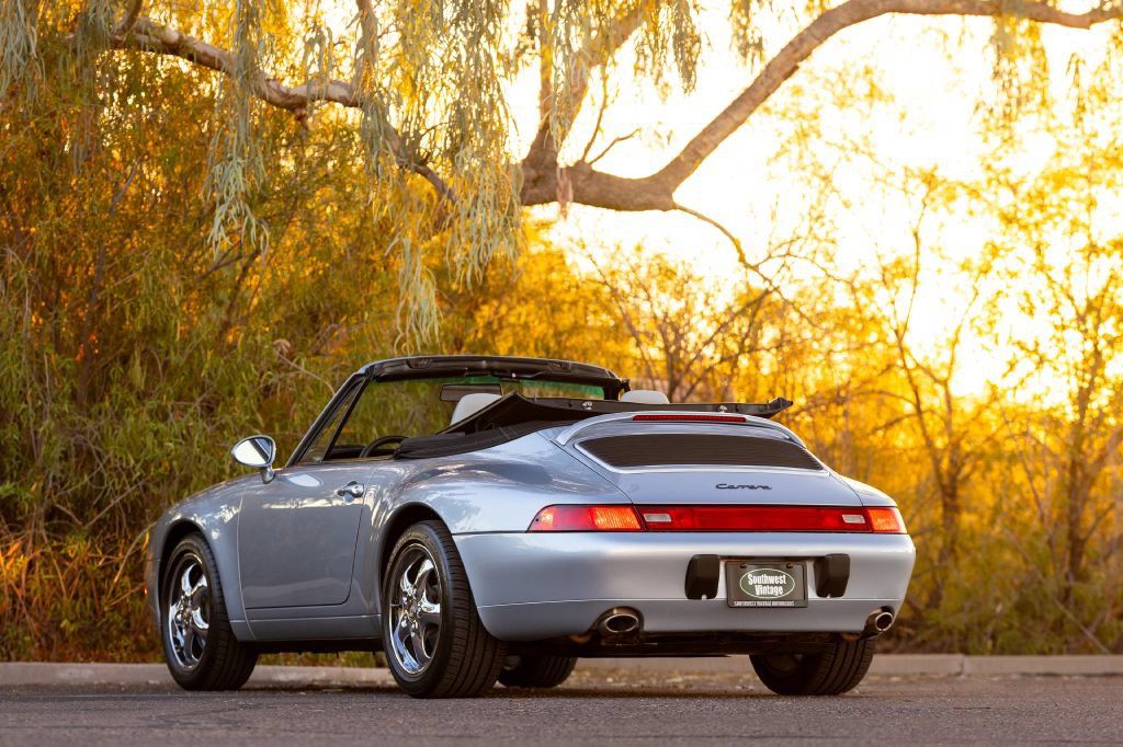 Used 1995 Porsche 911 Cabriolet image 32