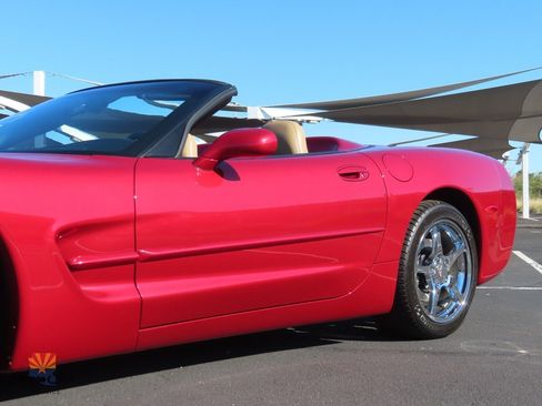 Used 2004 Chevrolet Corvette Convertible w/ Preferred Equipment Group image 23