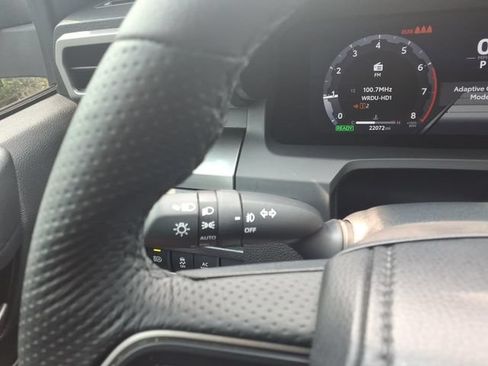 Used 2025 Toyota Tacoma TRD Off-Road AWD/4WD image 23