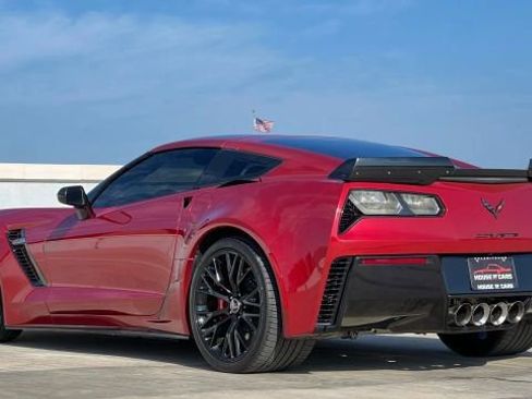 Used 2015 Chevrolet Corvette Z06 w/ 3LZ Preferred Equipment Group image 11