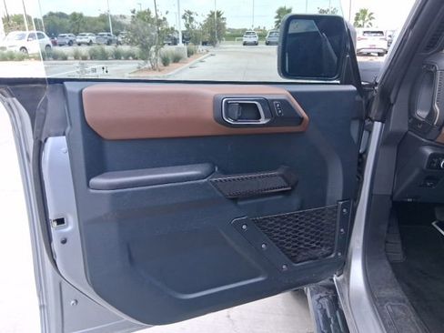 Used 2024 Ford Bronco Outer Banks w/ Sasquatch Package AWD/4WD image 13