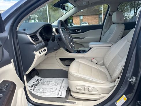 Used 2022 GMC Acadia Denali w/ Denali Ultimate Package AWD/4WD image 29