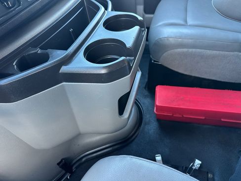 Used 2019 Ford E-350 and Econoline 350 Super Duty w/ Power Windows & Locks Group image 25