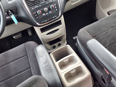 Used 2013 Dodge Grand Caravan SE FWD image 8