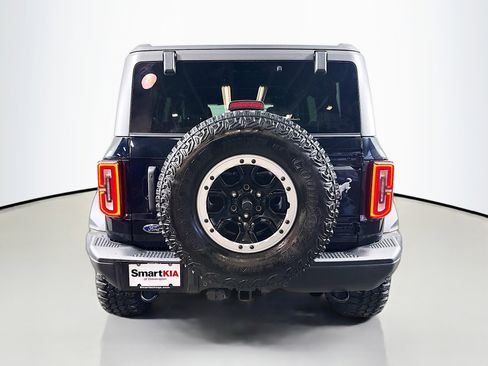 Used 2023 Ford Bronco Badlands image 6