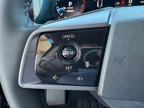 Used 2025 Nissan Murano SV AWD/4WD image 15
