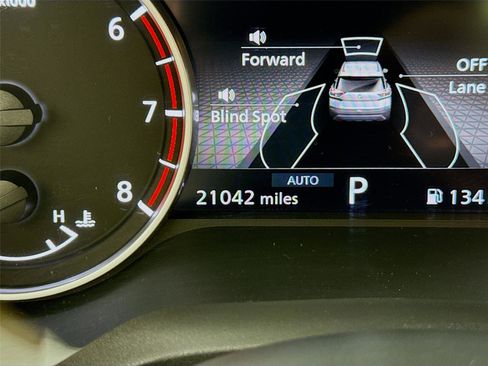 Used 2023 Nissan Rogue SV w/ SV Premium B Package image 13