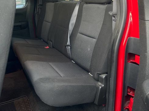 Used 2011 Chevrolet Silverado 2500 LT w/ Interior Plus Package RWD image 12