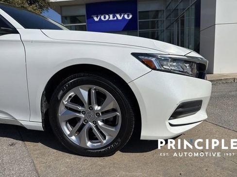 Used 2019 Honda Accord LX image 10