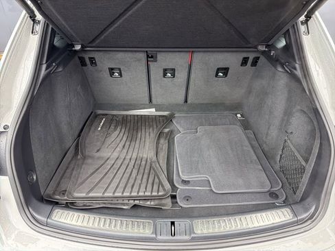 Used 2024 Porsche Macan S image 37