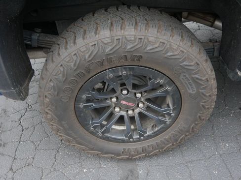 Certified 2024 GMC Sierra 1500 AT4X AWD/4WD image 9