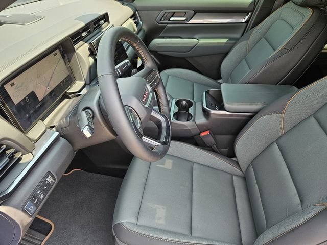 New 2026 GMC Terrain AT4 w/ Technology Package II AWD/4WD image 10