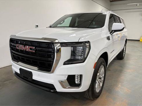 Used 2024 GMC Yukon XL SLE AWD/4WD image 1