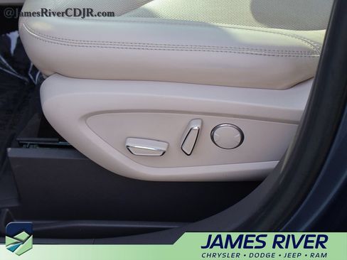 Used 2019 Lincoln Nautilus Reserve AWD/4WD image 24