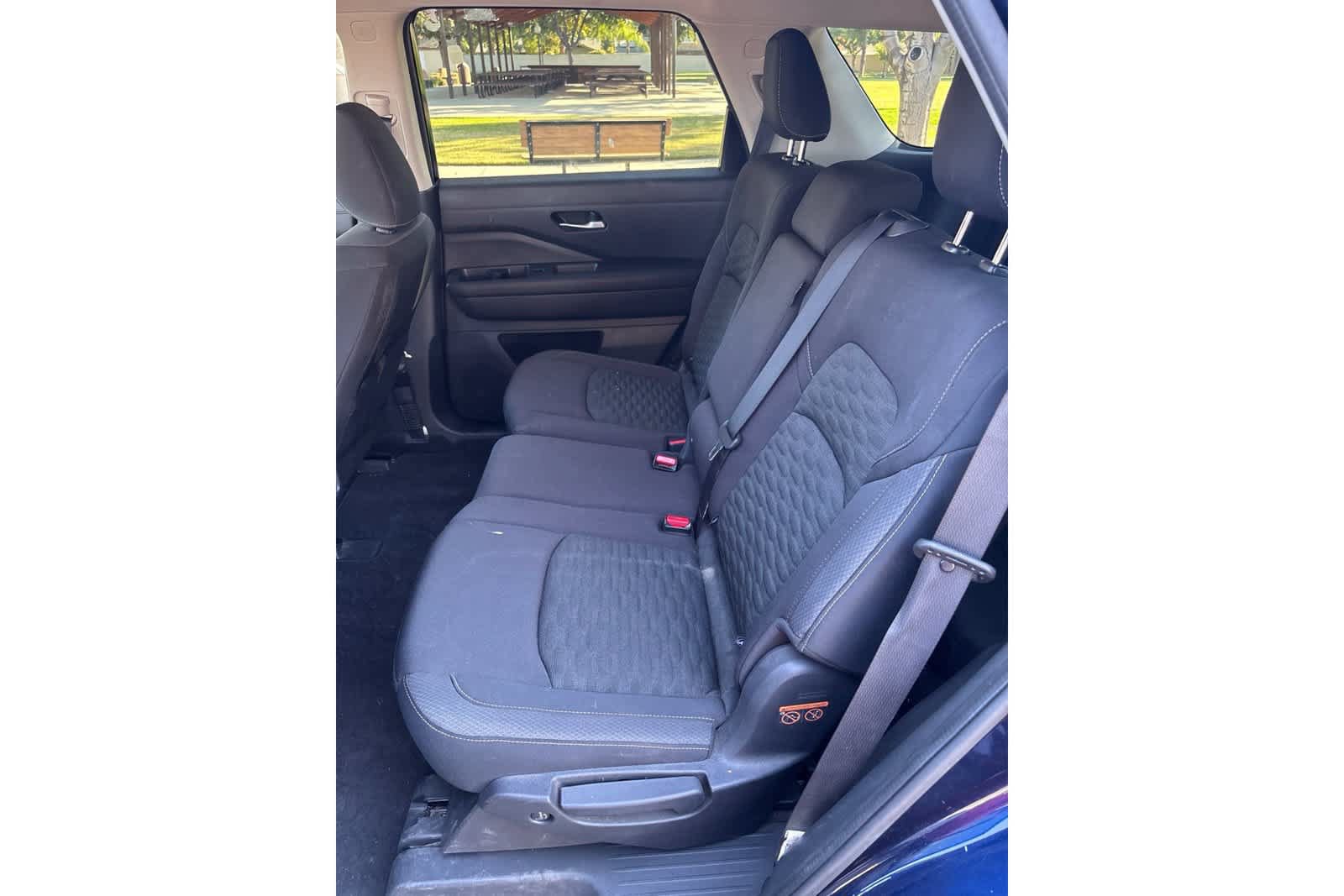 Certified 2022 Nissan Pathfinder SV FWD image 5
