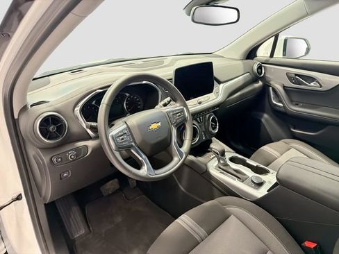 Used 2024 Chevrolet Blazer LT w/ Convenience Package FWD image 8