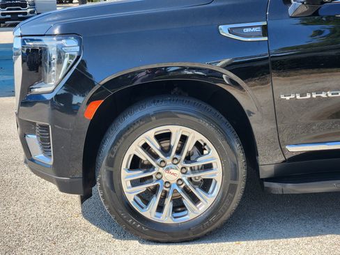 Used 2021 GMC Yukon XL SLT w/ SLT Premium Package RWD image 28