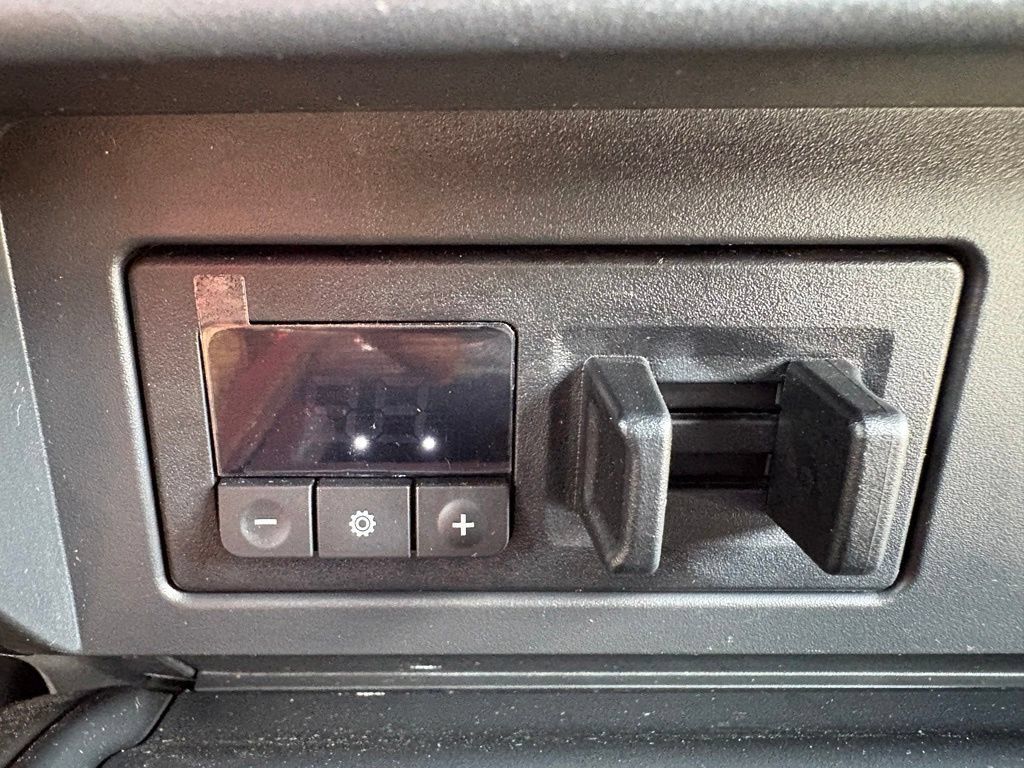 Used 2023 Nissan Titan Platinum Reserve AWD/4WD image 37