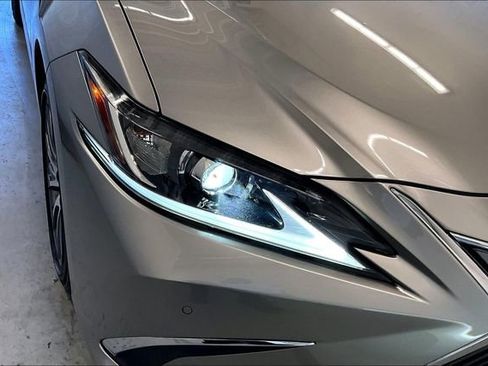 Used 2020 Lexus ES 350 w/ Premium Package image 32