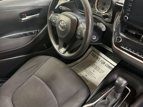Used 2020 Toyota Corolla LE FWD image 23