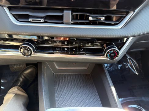 New 2026 Chevrolet Equinox LT w/ LPO, Floor Liner Package image 31