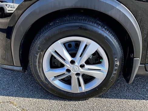 Certified 2024 Nissan Kicks S image 32