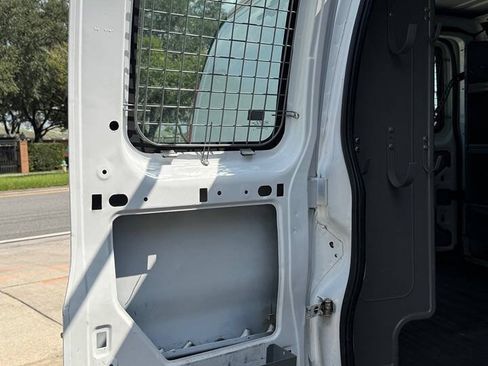 Used 2015 Chevrolet Express 2500 RWD image 26