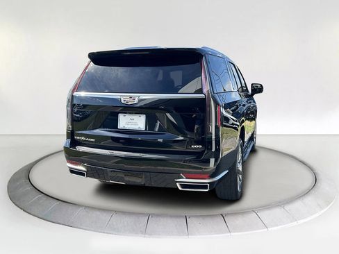 Certified 2024 Cadillac Escalade Premium Luxury image 4