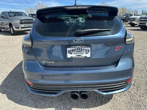 Used 2018 Ford Focus ST FWD image 9