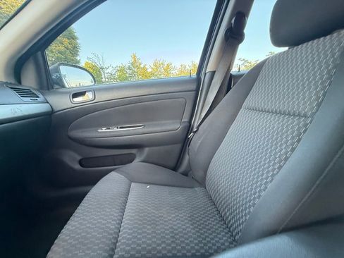 Used 2009 Chevrolet Cobalt LT w/ Preferred Equipment Group FWD image 10