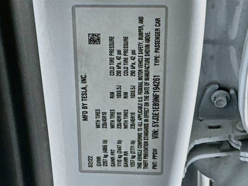 Used 2022 Tesla Model 3 Long Range AWD/4WD image 28